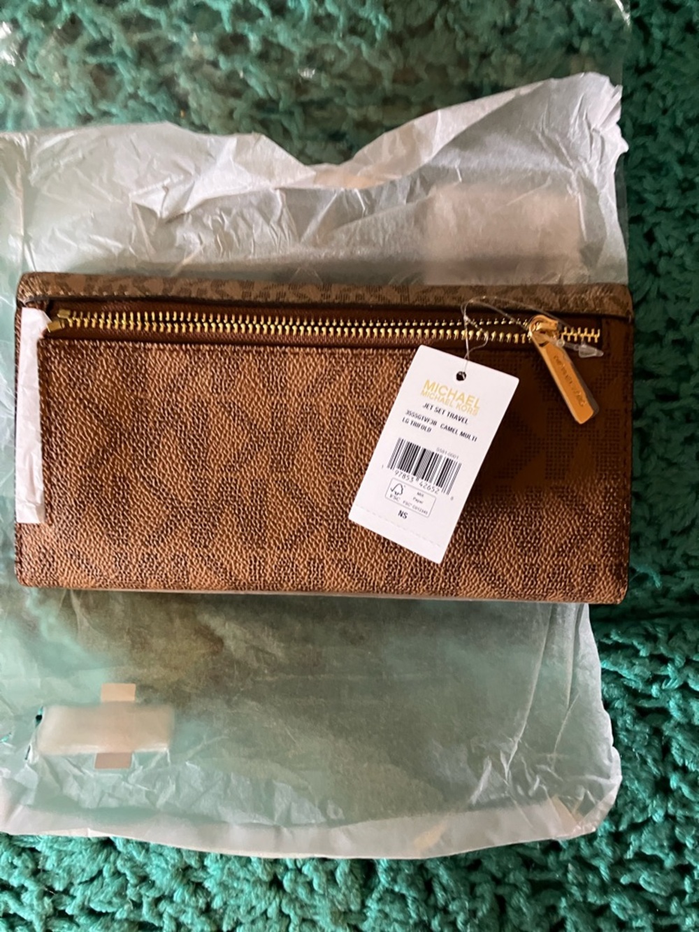 Michael Kors Jet Set Collection Lg Signature Logo Tri-Fold Wallet - Picture 4 of 7